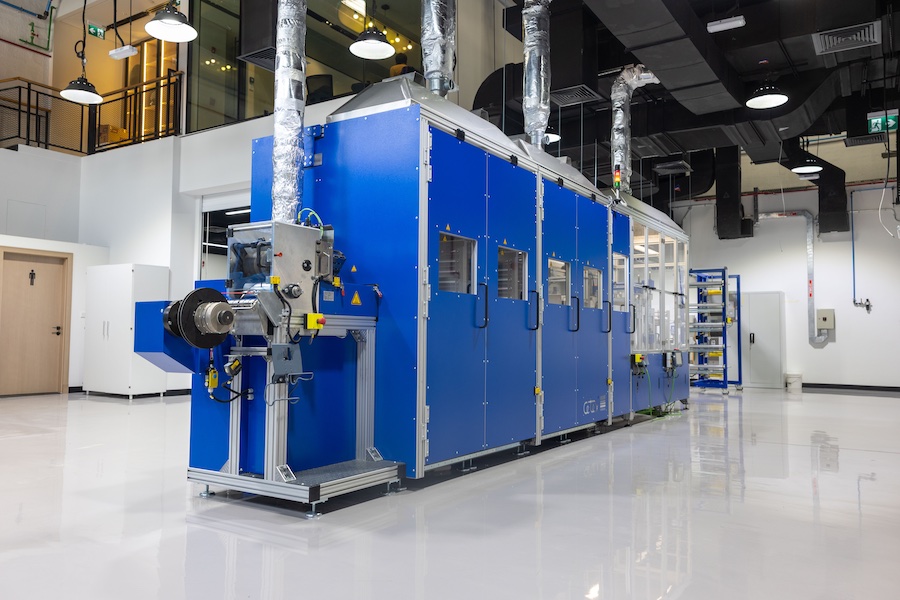 Coating system after start-up (© 2025 / Source: Technology Innovation Institute Abu Dhabi) Coating system after start-up (© 2025 / Source: Technology Innovation Institute Abu Dhabi)