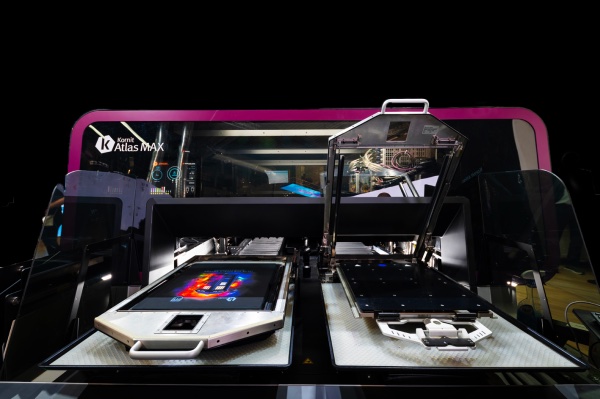 The Atlas MAX platform enables Snuggle to deliver consistently superior graphic detail and retail quality attracting new clients across the UK © 2025 Kornit digital The Atlas MAX platform enables Snuggle to deliver consistently superior graphic detail and retail quality attracting new clients across the UK © 2025 Kornit digital