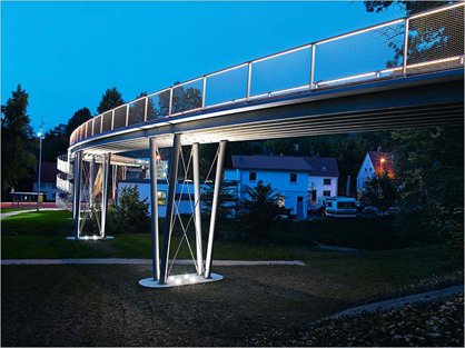 The litespeed needle for high-performance circular knitting machines is especially impressive for its reduced needle shank thickness (c) 2012 Groz-Beckert