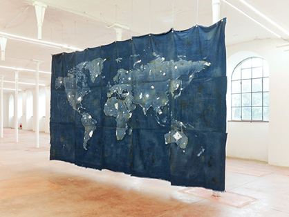 Ryts Monet - WORLD MAP (about sustainable fashion) © 2023 Officina39 Ryts Monet - WORLD MAP (about sustainable fashion) © 2023 Officina39