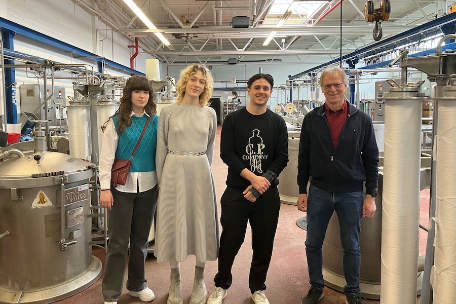 Three Italian textile students developed an idea in the AddTex hackathon on how to increase the recycling content of yarns to 100%. Their reward: a short internship at Schmitz Textiles in Emsdetten! In the picture: from left to right: Iljara Ioja, Eleonora Boccherini, Giorgio Gacci and Ralf Bosse (Schmitz Textiles) © 2025 Photo IVGT Three Italian textile students developed an idea in the AddTex hackathon on how to increase the recycling content of yarns to 100%. Their reward: a short internship at Schmitz Textiles in Emsdetten! In the picture: from left to right: Iljara Ioja, Eleonora Boccherini, Giorgio Gacci and Ralf Bosse (Schmitz Textiles) © 2025 Photo IVGT