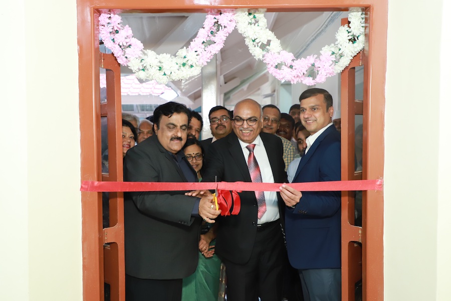 Ribbon cutting ceremony. From left to right: Mr Anjani Prasad, VP of South Asia, Archroma; Mr Sunil Chari, Managing Director, Rosary Ltd; Mr Sachin Kore, Director, VJTI. © 2025 (Photo: Archroma) Ribbon cutting ceremony. From left to right: Mr Anjani Prasad, VP of South Asia, Archroma; Mr Sunil Chari, Managing Director, Rosary Ltd; Mr Sachin Kore, Director, VJTI. © 2025 (Photo: Archroma)