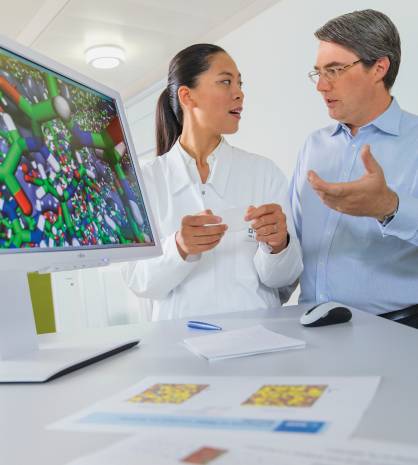 Digitalization in research contributes to making research work more efficient, expanding knowledge networks, and creating more space for creativity. Chemist Dr. Fangfang Chu and simulation expert Dr. Eduard Schreiner discuss the computer simulation of a microencapsulation. It is used to protect active ingredients, for example from moisture, and at the same time ensures that they are released in the right place at the right time. Simulations help to better understand and predict the complex chemical and physical interactions within the microcapsule, allowing laboratory test series to be planned more precisely. (c) 2017 BASF Digitalization in research contributes to making research work more efficient, expanding knowledge networks, and creating more space for creativity. Chemist Dr. Fangfang Chu and simulation expert Dr. Eduard Schreiner discuss the computer simulation of a microencapsulation. It is used to protect active ingredients, for example from moisture, and at the same time ensures that they are released in the right place at the right time. Simulations help to better understand and predict the complex chemical and physical interactions within the microcapsule, allowing laboratory test series to be planned more precisely. (c) 2017 BASF