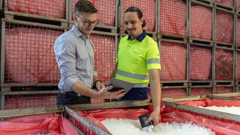 On-the-spot identification and quality control of plastics with trinamiX Mobile NIR Spectroscopy Solutions © 2024 trinamiX GmbH On-the-spot identification and quality control of plastics with trinamiX Mobile NIR Spectroscopy Solutions © 2024 trinamiX GmbH
