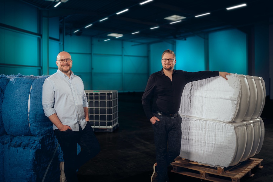 Steffen Gerlach CEO and Co-Founder (left) and Dr. Tobias Bornhost CTO and Co-Founder © 2025 eeden Steffen Gerlach CEO and Co-Founder (left) and Dr. Tobias Bornhost CTO and Co-Founder © 2025 eeden