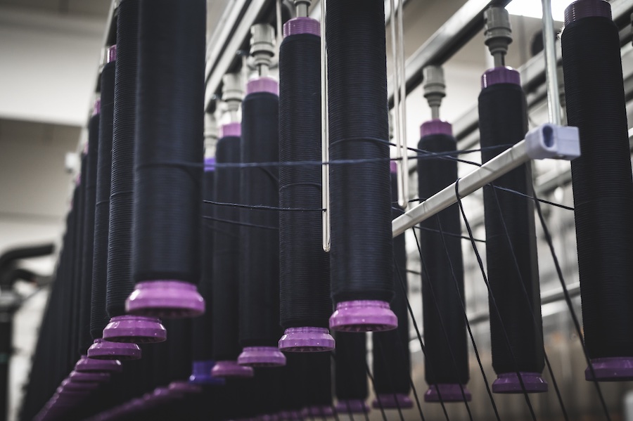 Aramid fibers place high demands on the spinning process: the combination of extremely high tensile strength and low elasticity requires maximum precision in processing. © 2026 Gebr. Otto