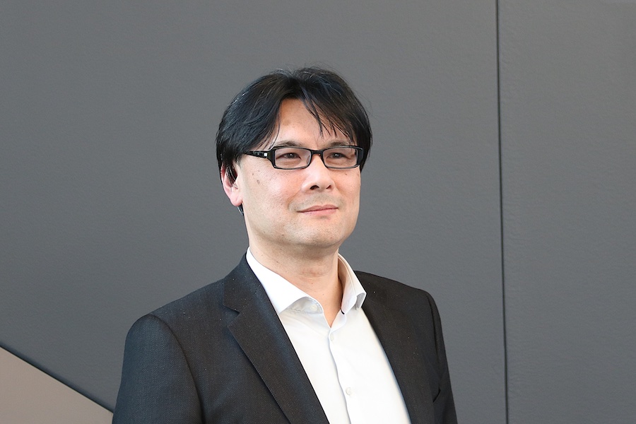 Tetsuji Yasumura from the KARL MAYER Care Solutions team is pleased to receive inquiries about replacing existing batching devices with the new 26 B variant on Raschel machines in practice © 2025 KARL MAYER Tetsuji Yasumura from the KARL MAYER Care Solutions team is pleased to receive inquiries about replacing existing batching devices with the new 26 B variant on Raschel machines in practice © 2025 KARL MAYER