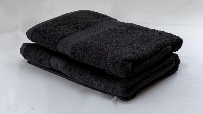 Black Towels © 2024 LENZING Black Towels © 2024 LENZING