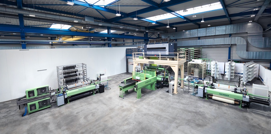 The award ceremony took place at the technical center of the Composite Systems business unit, where DORNIER develops and builds systems for the scalable series production of fiber-reinforced composite components for the aerospace industry and numerous other sectors © 2026 Lindauer DORNIER