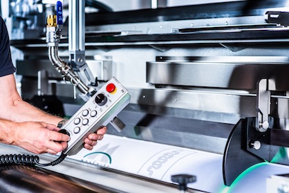The Montex®Coat has a new and simplified hand-held control device (c) 2023 Monforts The Montex®Coat has a new and simplified hand-held control device (c) 2023 Monforts