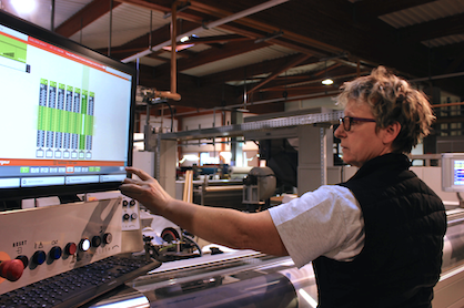 The five-chamber Montex 8500 machine at the Fourneaux plant is equipped with newly-developed 24-inch visualisation monitors, providing total, intuitive automation and surveillance via the Monforts Qualitex 800 system (c) 2018 Monforts