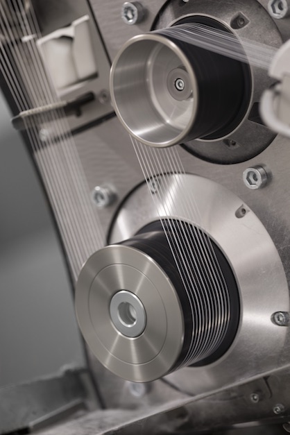 Superbly suited to the efficient production of high-titer yarns: the Oerlikon Barmag concept comprising WINGS HD and eAFK Big V.(c) 2020 Oerlikon Superbly suited to the efficient production of high-titer yarns: the Oerlikon Barmag concept comprising WINGS HD and eAFK Big V.(c) 2020 Oerlikon