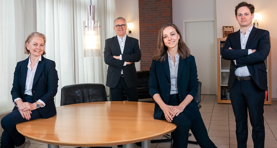 The Pleva family: Mother Regine, father Dr. Ralf, Kathrin and Stephan Pleva © 2025 Pleva The Pleva family: Mother Regine, father Dr. Ralf, Kathrin and Stephan Pleva © 2025 Pleva
