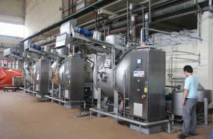 TEC series (f.l.t.r.): MIDITEC2-2T (500kg), 2 units MIDITEC2-1T (250kg) TEC series (f.l.t.r.): MIDITEC2-2T (500kg), 2 units MIDITEC2-1T (250kg)