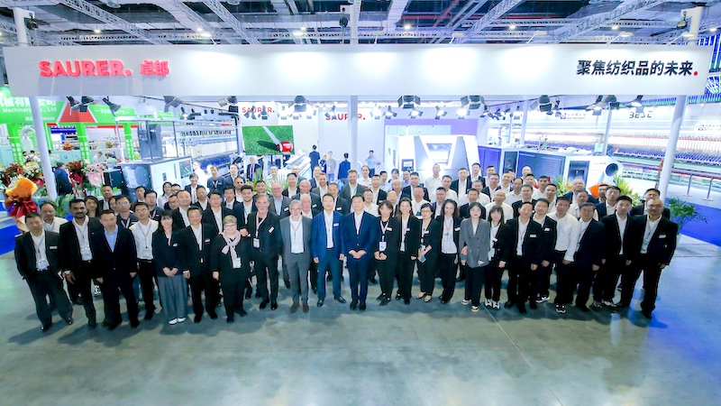 The Saurer team at ITMA ASIA 2024 © 2024 Saurer The Saurer team at ITMA ASIA 2024 © 2024 Saurer