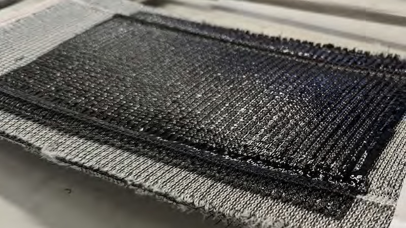 Figure 1: Functional model of a sandwich-structured surface element coated with a Wevopur casting resin (Copyright: STFI) Figure 1: Functional model of a sandwich-structured surface element coated with a Wevopur casting resin (Copyright: STFI)