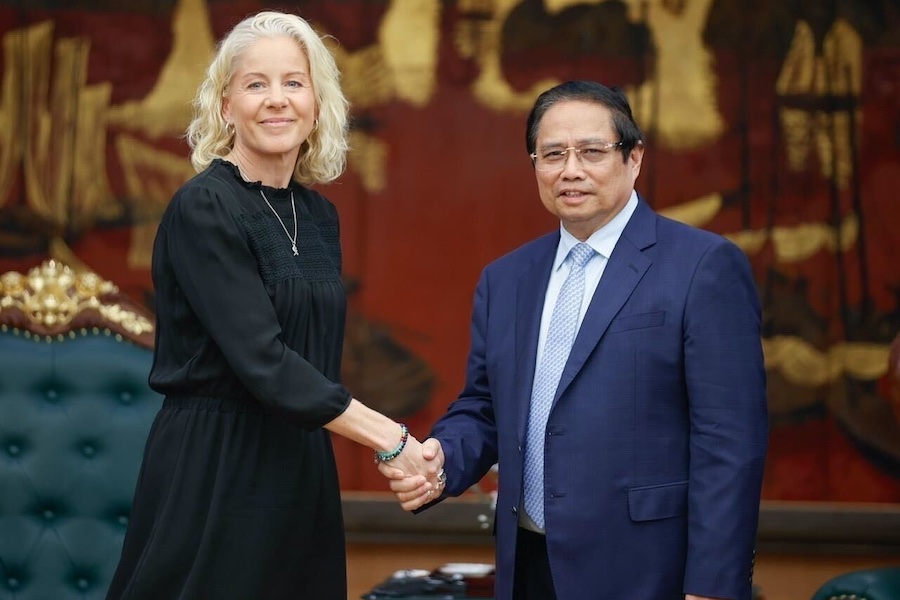 Syre Chair Susanna Campbell and Pham Minh Chinh, Prime Minister of Vietnam © 2025 Syre Syre Chair Susanna Campbell and Pham Minh Chinh, Prime Minister of Vietnam © 2025 Syre