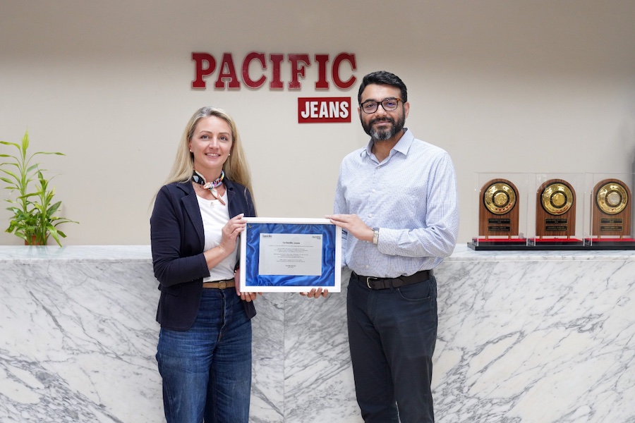 Alice Tonello, R&D Marketing Director of Tonello and Mr. Syed M. Tanvir, Managing Director of Pacific Jeans © 2025 Tonello Alice Tonello, R&D Marketing Director of Tonello and Mr. Syed M. Tanvir, Managing Director of Pacific Jeans © 2025 Tonello