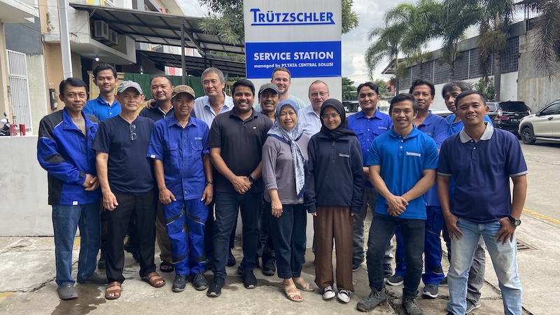 The Trützschler and Agansa team in Indonesia © 2024 Trützschler The Trützschler and Agansa team in Indonesia © 2024 Trützschler
