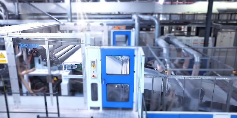 Trützschler Nonwovens’ ATB technology is the world’s only industrial-scale solution for
processing 0.6 denier ultra-fine bicomponent fibers. © 2025 Trützschler