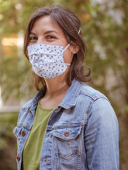 Woman wearing a mask republic face mask Photo: © paper republic Woman wearing a mask republic face mask Photo: © paper republic