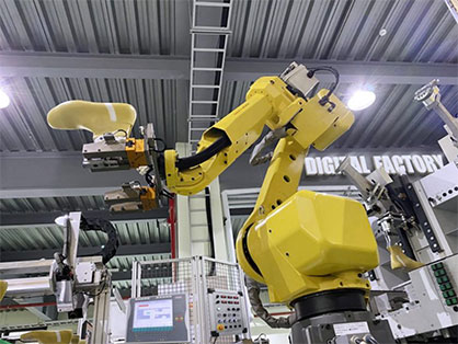 Production area with an injection molding machine at the Footwear Innovation Center (c) 2020 BASF