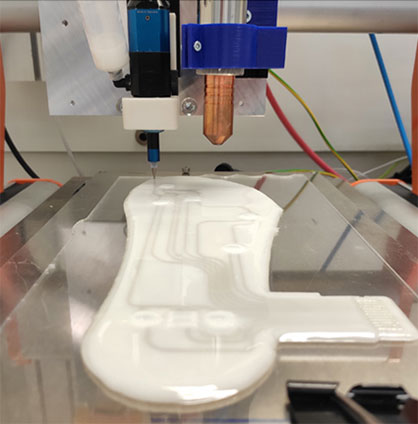 In the final step, the conductors and sensors are covered with another silicone layer to protect them. Image: Marco Binelli, ETH Zurich In the final step, the conductors and sensors are covered with another silicone layer to protect them. Image: Marco Binelli, ETH Zurich