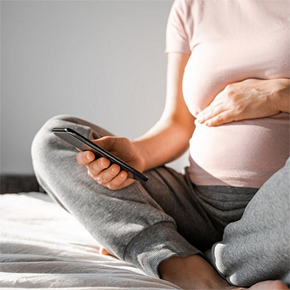 © Adobe Stock #355517511
Ultra-thin smart textiles are being refined for their use in obstetric monitoring and will enable analysis of vital data via app for pregnancies. © Adobe Stock #355517511
Ultra-thin smart textiles are being refined for their use in obstetric monitoring and will enable analysis of vital data via app for pregnancies.