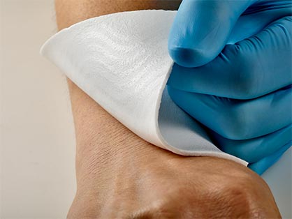 PU foam with a direct coating of silicone adhesives (c) 2019 Freudenberg PU foam with a direct coating of silicone adhesives (c) 2019 Freudenberg
