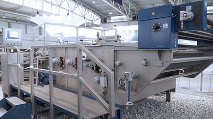 The Knit Mercer unit provides very low tension during caustic treatment and a homogeneous mercerizing effect. © 2023 Goller The Knit Mercer unit provides very low tension during caustic treatment and a homogeneous mercerizing effect. © 2023 Goller