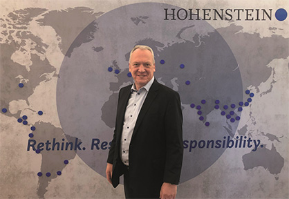 Prof. Dr. Stefan Mecheels, third-generation owner of the family-run company, has good reason to celebrate: This year marks the 75th anniversary of the company. © Hohenstein