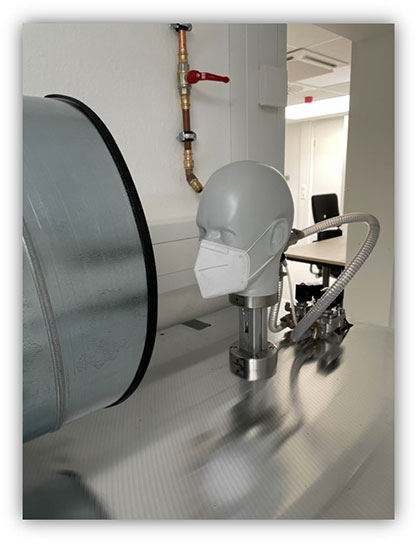 At Hohenstein, standardised test procedures provide information on whether the breathing comfort and filtering performance of everyday masks are adequate. © Hohenstein