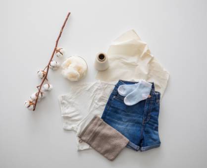 Consistent traceability of organic cotton from seed to end product. © Hohenstein Group Consistent traceability of organic cotton from seed to end product. © Hohenstein Group