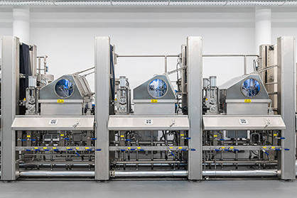 GREENDYE laboratory machine in KARL MAYER's Denim R&D Center  © 2022 KARL MAYER