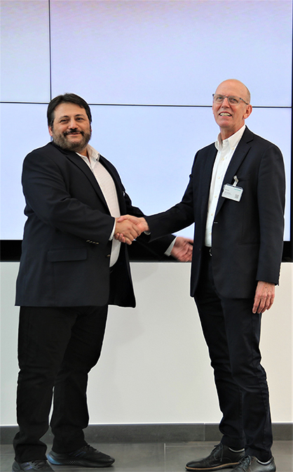 Tony Hooimeijer hands over his position at the helm of KARL MAYER North America to Mariano Amezcua © 2023 KARL MAYER Tony Hooimeijer hands over his position at the helm of KARL MAYER North America to Mariano Amezcua © 2023 KARL MAYER