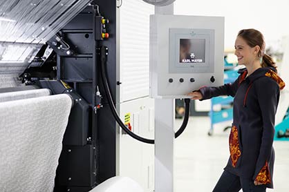 Moving Operator Interface makes the operations easier (c) 2018 KARL MAYER Moving Operator Interface makes the operations easier (c) 2018 KARL MAYER
