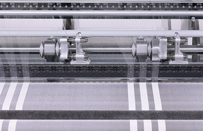 The HKS 3-M for producing a new type of voile (c) 2018 KARL MAYER The HKS 3-M for producing a new type of voile (c) 2018 KARL MAYER