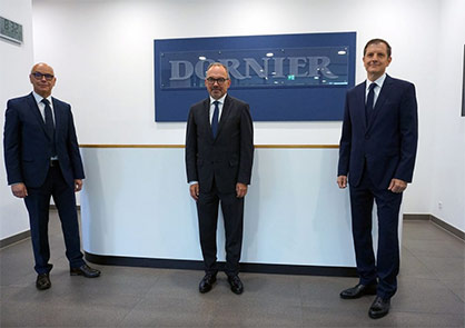 The new management of Lindauer DORNIER GmbH: Dipl.-Ing. Andreas Kückelmann, Dipl.-Ing. (FH) Peter D. Dornier, Dipl.-Ing. Franz-Peter Matheis © 2021 Lindauer DORNIER The new management of Lindauer DORNIER GmbH: Dipl.-Ing. Andreas Kückelmann, Dipl.-Ing. (FH) Peter D. Dornier, Dipl.-Ing. Franz-Peter Matheis © 2021 Lindauer DORNIER