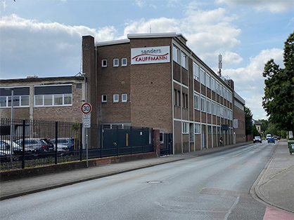 Sanders-Kauffmann has been shaping textile manufacturing in Bramsche for over 130 years. © 2023 Mahlo Sanders-Kauffmann has been shaping textile manufacturing in Bramsche for over 130 years. © 2023 Mahlo