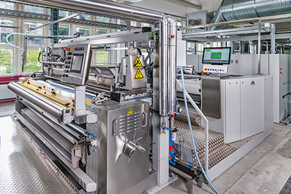 The Montex 8500 XXL stenter system for the production of technical fabrics in widths of up to 6.8 metres. © 2022 Monforts The Montex 8500 XXL stenter system for the production of technical fabrics in widths of up to 6.8 metres. © 2022 Monforts