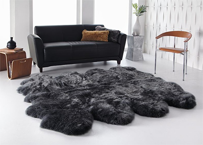 The Auskin Group with their head office on the Australian Gold Coast is one of the world’s leading suppliers of sheepskins. The company group has its own tannery and sewing facility in China and sells its products through its own offices and warehouses in Germany, the USA, New Zealand, Australia, Japan and China. The sheepskins come from New Zealand and Australia and are processed into a wide range of ready-made articles for consumers and the home textiles market as well as material components for the airline, furniture and car industries and for the manufacture of equestrian articles and shoes. © Auskin Group The Auskin Group with their head office on the Australian Gold Coast is one of the world’s leading suppliers of sheepskins. The company group has its own tannery and sewing facility in China and sells its products through its own offices and warehouses in Germany, the USA, New Zealand, Australia, Japan and China. The sheepskins come from New Zealand and Australia and are processed into a wide range of ready-made articles for consumers and the home textiles market as well as material components for the airline, furniture and car industries and for the manufacture of equestrian articles and shoes. © Auskin Group