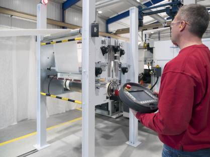 At the Index 2017 in Geneva Oerlikon Neumag premiered its newly-developed concept for electrostatically charging meltblown nonwovens (c) 2017 Oerlikon At the Index 2017 in Geneva Oerlikon Neumag premiered its newly-developed concept for electrostatically charging meltblown nonwovens (c) 2017 Oerlikon