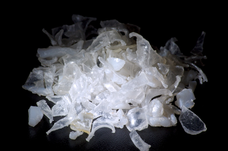 (c) 2024 Oerikon - Becomes textile yarn again: recycled bottle flakes (c) 2024 Oerikon - Becomes textile yarn again: recycled bottle flakes
