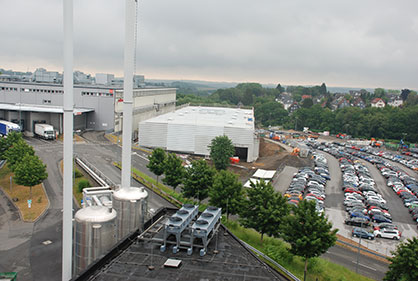 The view from above of the construction site on Leverkuserstrasse in Remscheid Lennep – the new pump manufacturing production building of Oerlikon Barmag. (c) Oerlikon The view from above of the construction site on Leverkuserstrasse in Remscheid Lennep – the new pump manufacturing production building of Oerlikon Barmag. (c) Oerlikon