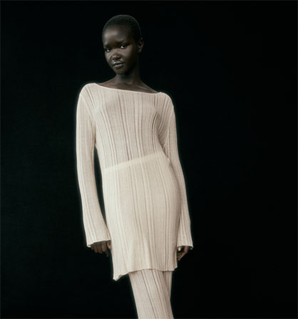 ZARA x Circulose® – Ribbed knit tunic top and ribbed knit trousers © 2022 Renewcell ZARA x Circulose® – Ribbed knit tunic top and ribbed knit trousers © 2022 Renewcell