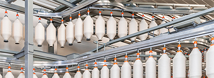 Automation solutions – transport system from roving frames to ring-spinning machines. © 2023 Saurer Automation solutions – transport system from roving frames to ring-spinning machines. © 2023 Saurer