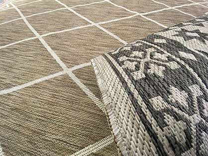 Reversible carpet with different design © 2023 Stäubli Reversible carpet with different design © 2023 Stäubli