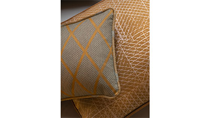 © JAB Josef Anstoetz KG: 9-7925 MORNING SUN, 295 cm high, 100% polyester Trevira CS, available in 8 colours © JAB Josef Anstoetz KG: 9-7925 MORNING SUN, 295 cm high, 100% polyester Trevira CS, available in 8 colours