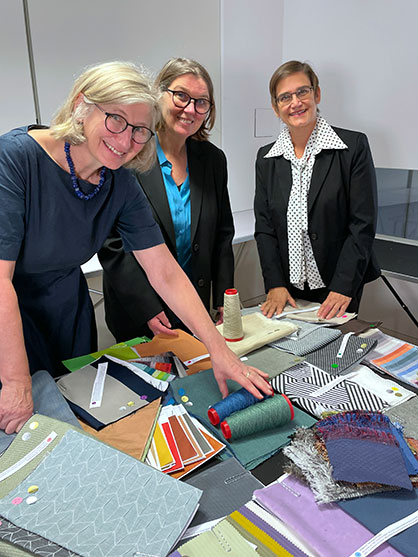 © Photo: Trevira GmbH | The jury (from left to right): Professor Bettina Göttke-Krogmann, Burg Giebichenstein University of Art and Design Halle | Claudia Herke, stylbüro bora.herke.palmisano / Frankfurt | Angelika Vienken, interior designer, visual artist and lecturer / Düsseldorf © Photo: Trevira GmbH | The jury (from left to right): Professor Bettina Göttke-Krogmann, Burg Giebichenstein University of Art and Design Halle | Claudia Herke, stylbüro bora.herke.palmisano / Frankfurt | Angelika Vienken, interior designer, visual artist and lecturer / Düsseldorf