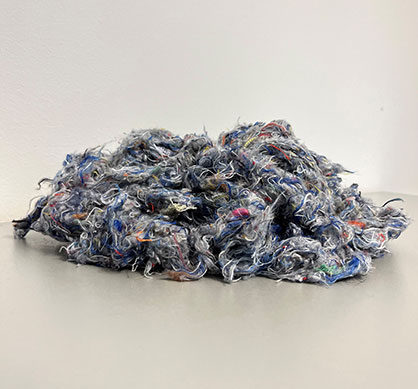 © Foto: Trevira GmbH / ALTEX | Torn fibers from returned Trevira CS fabrics © Foto: Trevira GmbH / ALTEX | Torn fibers from returned Trevira CS fabrics